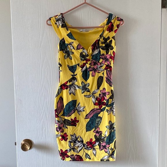 NWOT Guess Floral/Yellow Bodycon Mini Dress - Picture 1 of 6